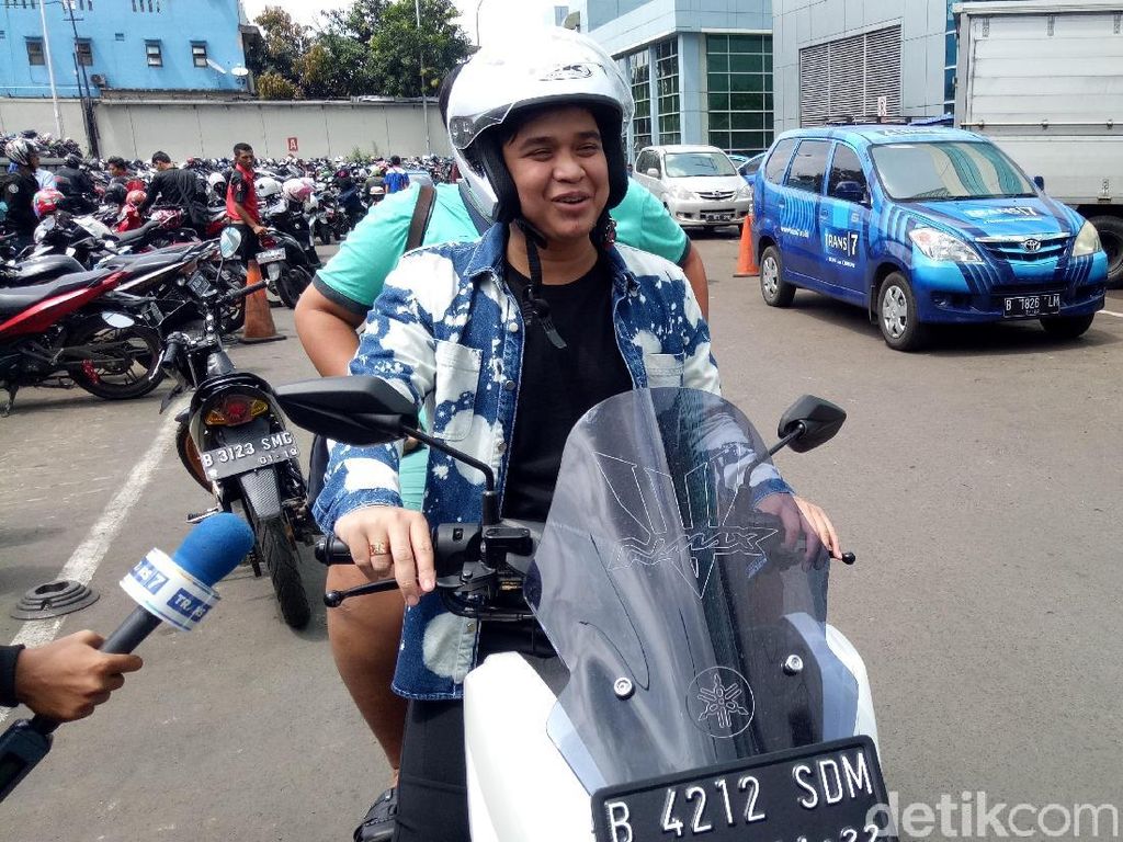 Adik Billy Syahputra Disebut Jadi Tukang Parkir, Ini Tanggapan Keluarga