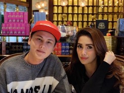 Sweet! Andhika Pratama Bersyukur Banget Miliki Ussy