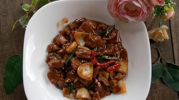 Gurih Pedas Sajian Sapi Lada Hitam Kesukaan Netizen