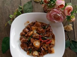 Gurih Pedas Sajian Sapi Lada Hitam Kesukaan Netizen