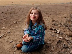 Tak Disangka, Bocah Ini Temukan Kalung Moana Berusia 65 Juta Tahun