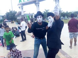 Saat Penyandang Tuna Grahita Ikut Rayakan Hari Pantomim Sedunia