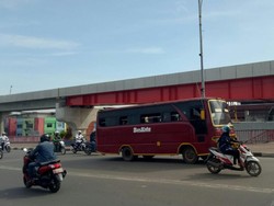 Jelang Asian Games, Bus Tua di Palembang Dikandangkan