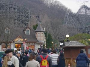 Serunya Liburan ke Korsel, Bisa Bikin Kimchi sampai Pakai Hanbok