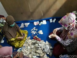 Ratusan Juta Hasil Kotak Amal Makam Gus Dur Disedekahkan Kembali