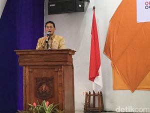 Sandiaga: Ironis Masuk SMK Malah Nganggur, Harus Diubah Sandiaga: Ironis Masuk SMK Malah Nganggur, Harus Diubah