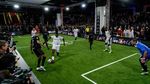 Aksi Bolt di Antara Para Legenda Sepakbola