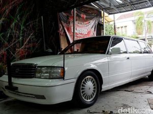 Toyota Crown Limusin
