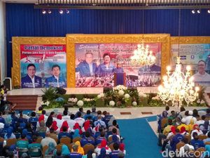 SBY Turun Gunung Kampanyekan Nurul Arifin-Ruli SBY Turun Gunung Kampanyekan Nurul Arifin-Ruli