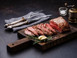 Daging yang Dimasak Matang Sebabkan Hipertensi? Ini Kata Ahli