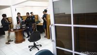 Foto: PT KH Digeledah Polisi Terkait Kasus Perdagangan Orang
