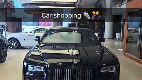 Gaya Tengil Remaja Kaya Pamer Harta di Instagram