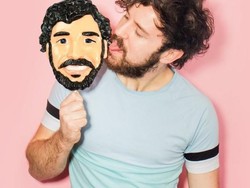 Wouw! Di Inggris Ada Lolipop Sebesar Wajah yang Artistik