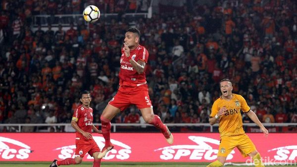 Foto: Bhayangkara FC-Persija Sama Kuat