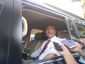 Luhut Temui Jokowi, Bahas soal Amien Rais? Luhut Temui Jokowi, Bahas soal Amien Rais?