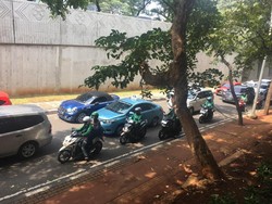 Ada Demo di DPR, Jalan Gatot Subroto Arah Slipi Macet