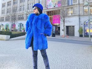 Ke Belanda, Syahrini Belanja Cabai Rawit hingga Semangka