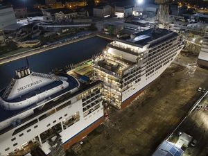 Foto: Begini Jadinya Kalau Kapal Pesiar Mewah Dibelah 2