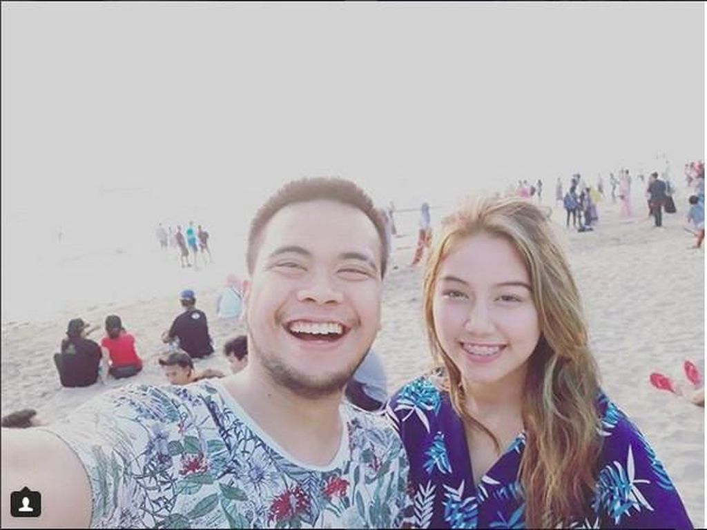 Makin Mesra, Reza SMASH Kapan Nikah? Makin Mesra, Reza SMASH Kapan Nikah?