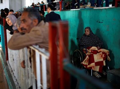 Harap-harap Cemas Warga Palestina Tunggu Izin Melintas ke Mesir