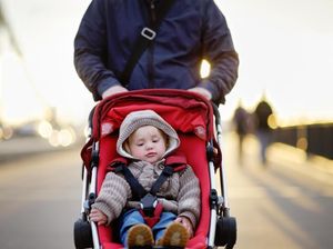 Bayi Lebih Rentan Terpapar Polusi Saat Duduk di Stroller