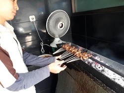 Libur Weekend di Bandung, Cobain Sate Kambing Legendaris Ini