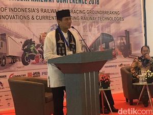 Sandi: Era Transportasi Umum Jakarta akan Berbasis Rel