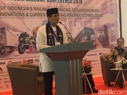 Sandi: Era Transportasi Umum Jakarta akan Berbasis Rel