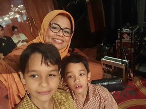 Momen Manis Fery Farhati Baswedan bersama Buah Hatinya