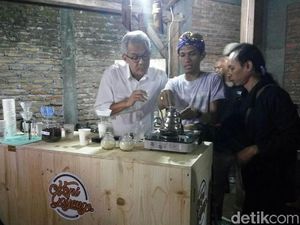 Ganjar Dorong Bisnis Warung Kopi Jadi Industri Kreatif