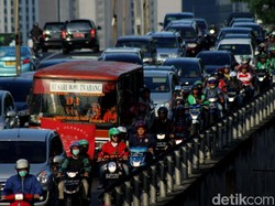 Jakmania tak mau kehilangan kesempatan untuk menyaksikan Persija menjamu Bhayangkara FC di pembukaan kompetisi Go-jek Liga 1 2018.