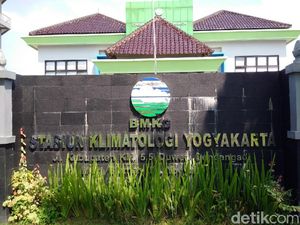 Hujan Es Kembali Landa Sleman, Ini Penjelasan BMKG