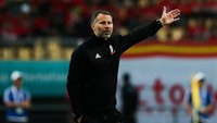 Ryan Giggs kini memang jadi pelatih Timnas Wales. Tapi jika MU memanggil untuknya, masa Giggs tidak mau menangani tim yang membesarkan namanya? (Reuters)