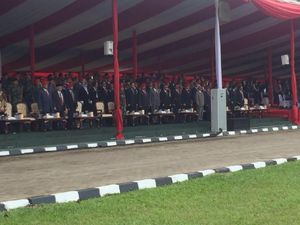 Luhut dan Agum Gumelar Hadiri Sertijab Danjen Kopassus Luhut dan Agum Gumelar Hadiri Sertijab Danjen Kopassus