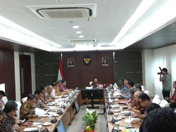 Puan Pimpin Rapat Percepatan Program Padat Karya Cash