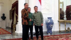 Senyum Sumringah Egy Maulana Saat Bertemu Jokowi
