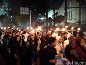 Pemkot Bandung Larang Pawai Obor Perayaan Tahun Baru Islam Pemkot Bandung Larang Pawai Obor Perayaan Tahun Baru Islam
