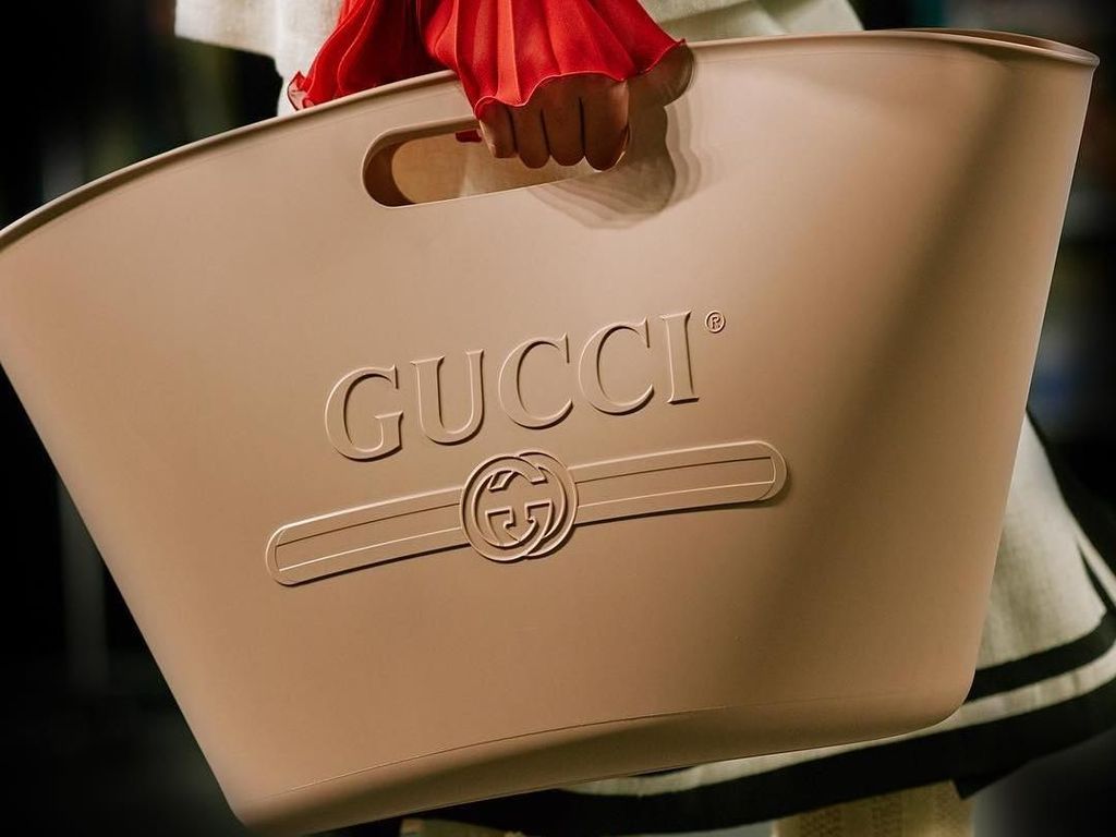 Kisah Pekerja Konstruksi Selamatkan Tas-tas Mahal Gucci dari Penjarahan
