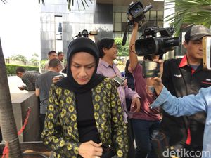 Para Saksi e-KTP yang Kompak Bungkam Usai Diperiksa KPK