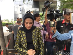 Para Saksi e-KTP yang Kompak Bungkam Usai Diperiksa KPK