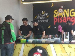 Hari Ini Kaesang Pangarep Mulai Jualan Sang Pisang  di Surabaya 