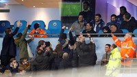 Dua bintang Argentina, Lionel Messi dan Sergio Aguero, cuma jadi penonton pada laga ini. Foto: Phil Noble/Reuters