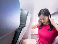 Mengapa Kita Bisa Menangis di Pesawat?