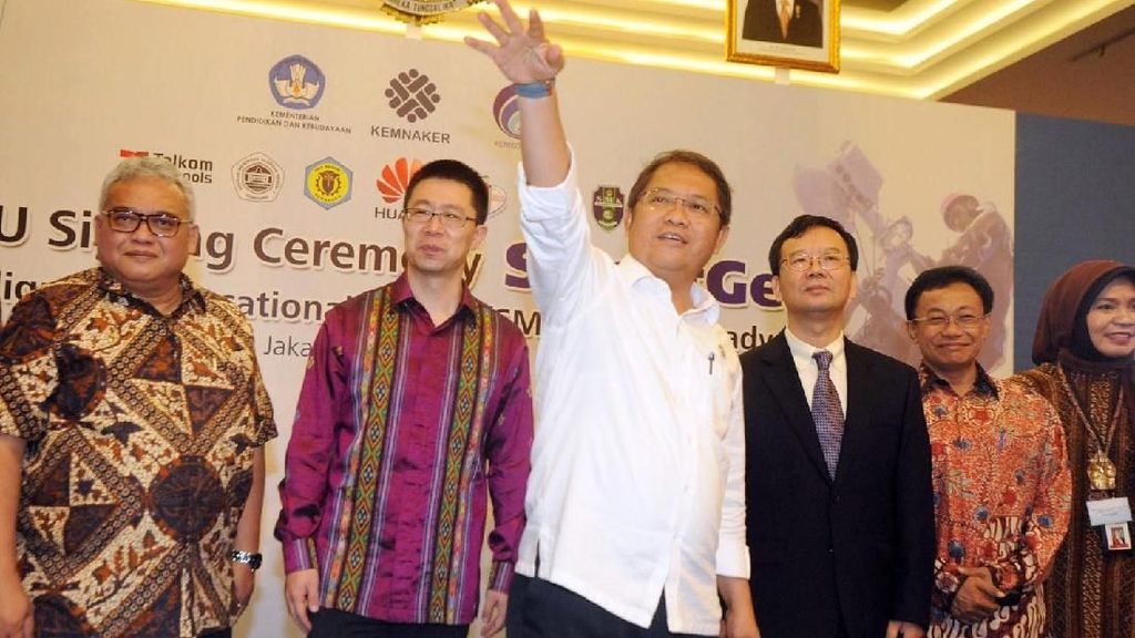 Menkominfo Kenalkan Program SmartGen Menkominfo Kenalkan Program SmartGen