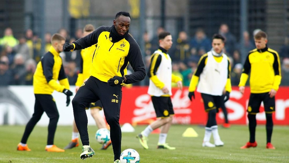 Usain Bolt berlatih bareng Borussia Dortmund (Thilo Schmuelgen/Reuters)