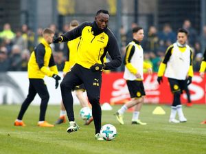 Bolt Serius Ingin Jadi Pesepakbola Profesional