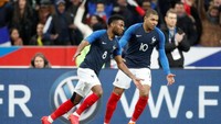 Prancis memperbesar keunggulan menjadi 2-0 di menit ke-26 lewat gol Thomas Lemar usai mendapat assist dari Kylian Mbappe. (Foto: Charles Platiau/Reuters)