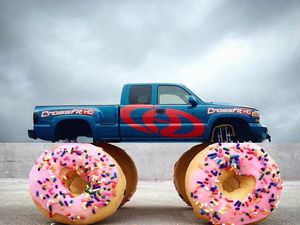 Keren! Digital Artist Ini Gabungkan Foto Makanan dengan Berbagai Objek