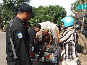 Foto: Asnan, Tukang Becak Jutawan yang Nasibnya Mengenaskan