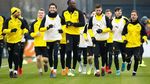 Latihan Perdana Bolt di Lapangan Hijau